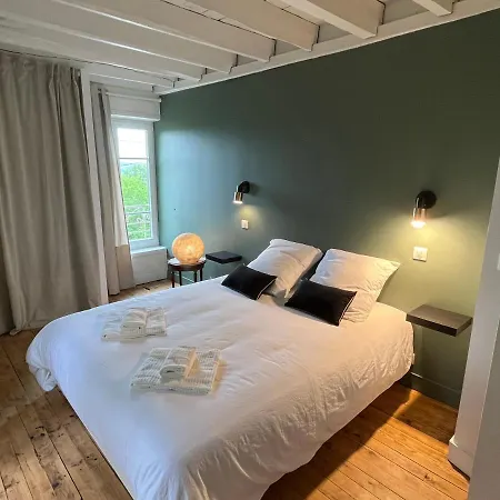 Vakantiehuis La Vigne - Maison De Charme Avec Piscine